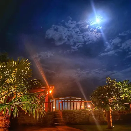 Casa De Fares بيت للعطل