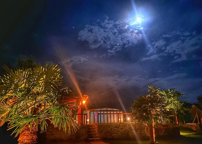 Casa De Fares بيت للعطل