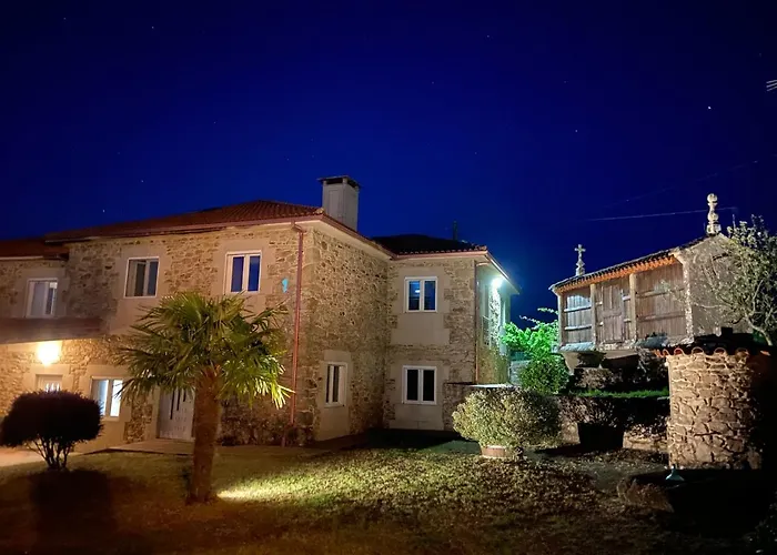 Casa De Fares Дом отдыха А-Эстрада